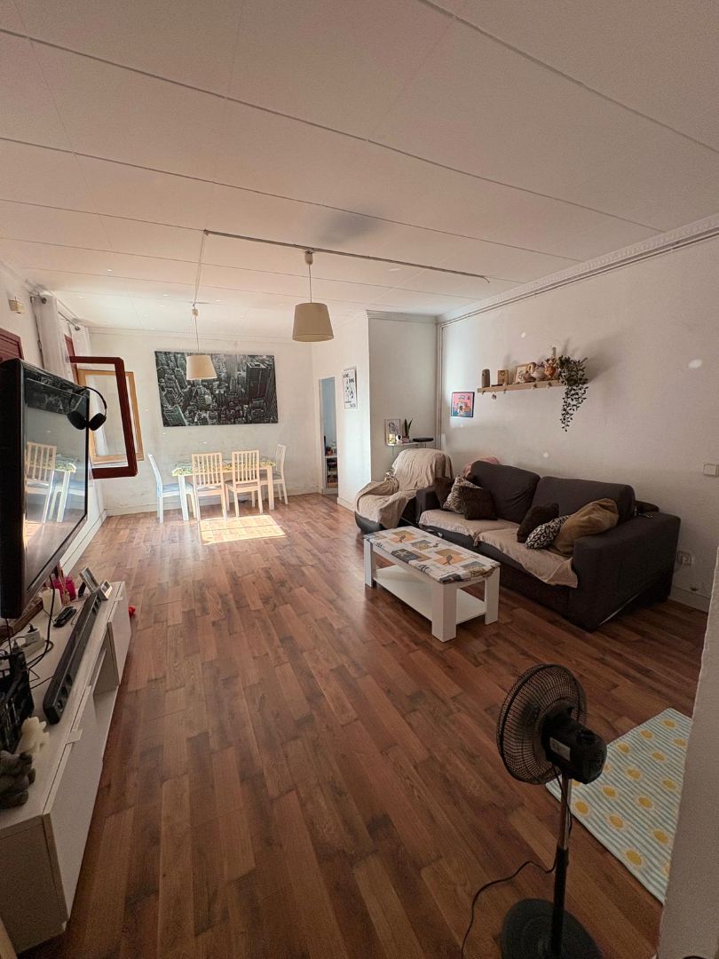 Living room of Flat for sale in Sant Esteve Sesrovires  with Heating, Private garden and Parquet flooring