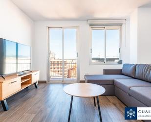 Sala d'estar de Pis de lloguer en Castellón de la Plana / Castelló de la Plana amb Parquet, Moblat i Forn