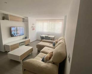 Sala d'estar de Apartament en venda en Torremolinos amb Aire condicionat i Moblat