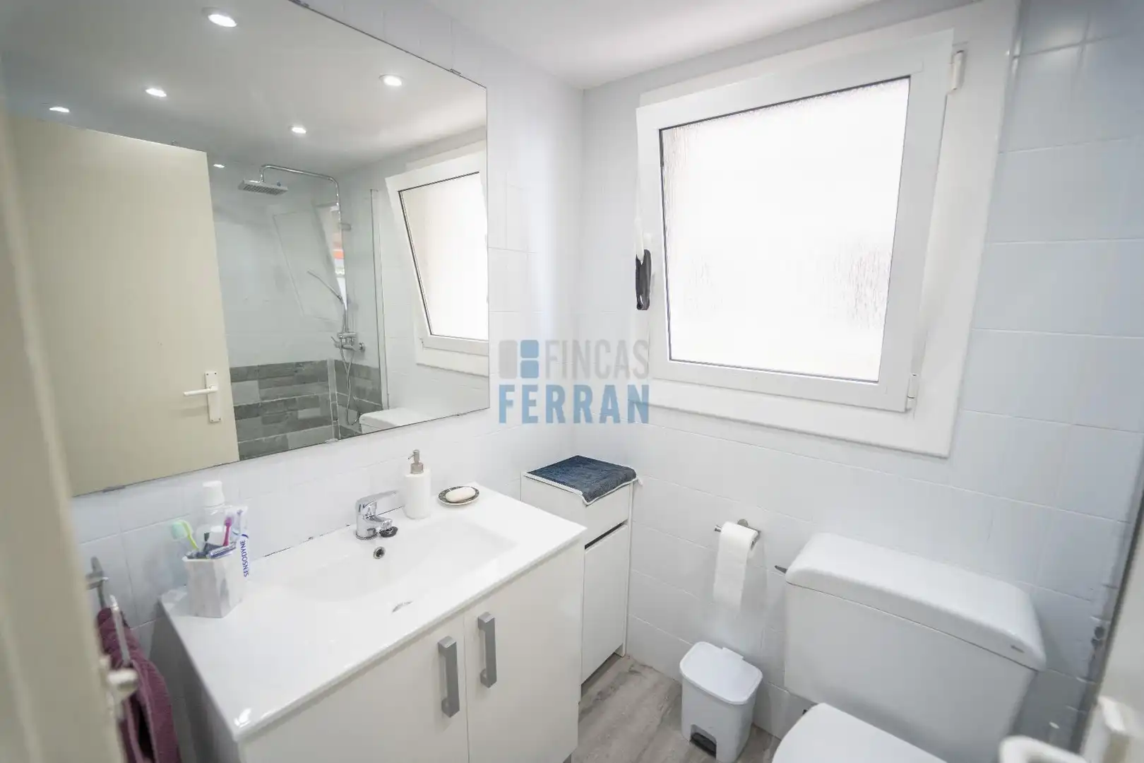 Bany de Apartament en venda en El Vendrell amb Aire condicionat, Terrassa i Traster