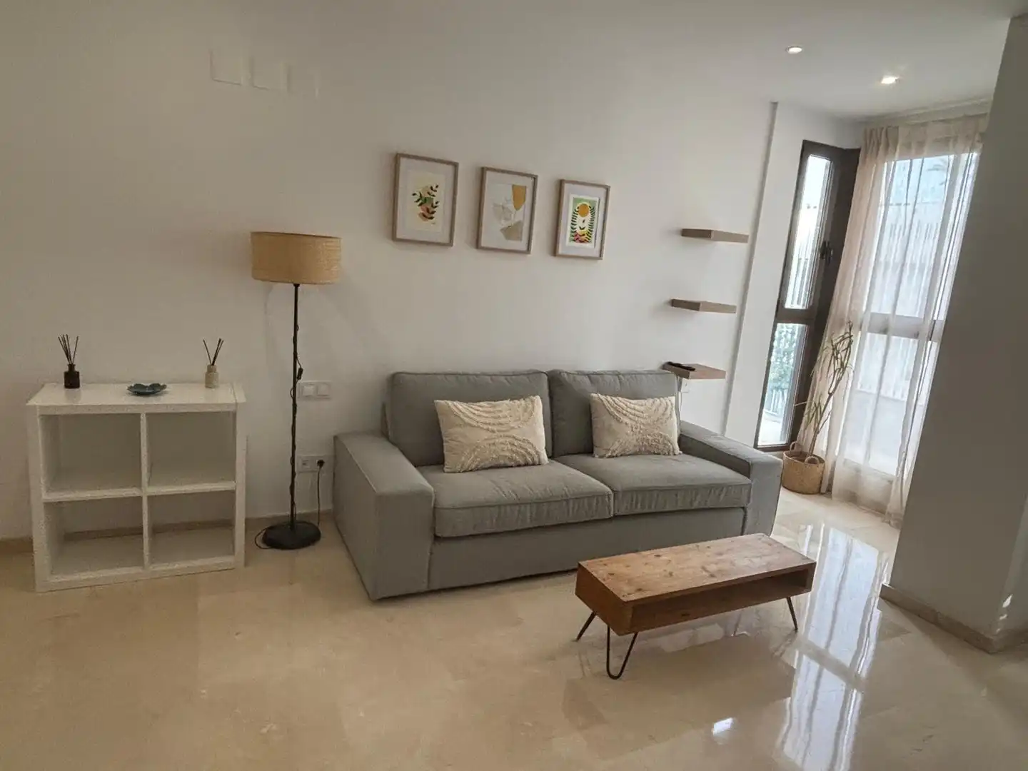 Wohnzimmer von Wohnung zur Miete in Valencia mit Klimaanlage, Heizung und Privatgarten
