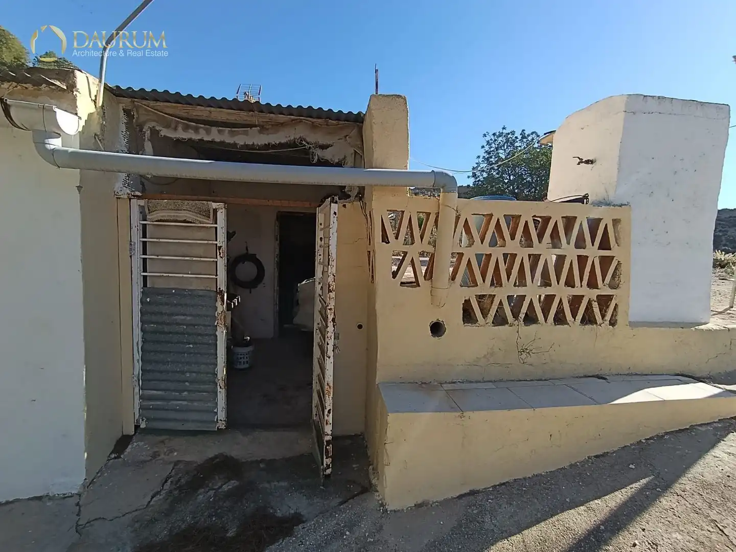 Außenansicht von Haus oder Chalet zum Verkauf in Crevillent mit Klimaanlage, Terrasse und Abstellraum