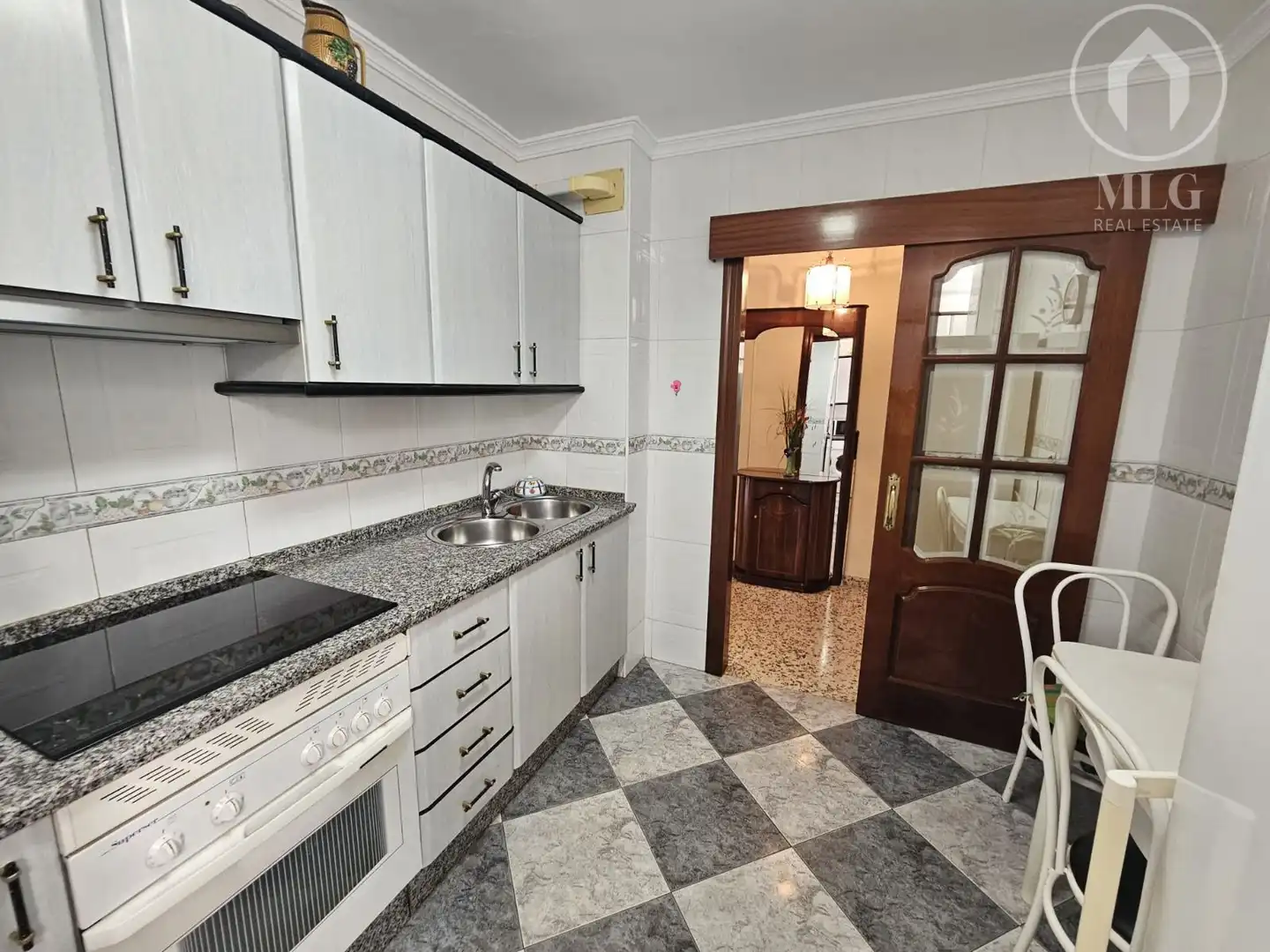 Cuina de Pis en venda en Málaga amb Aire condicionat, Terrassa i Moblat