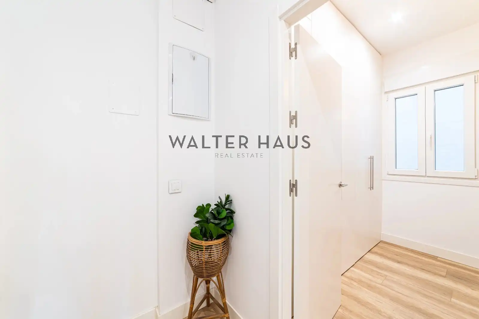 Flat for sale in Madrid  with Air Conditioner, Heating and Furnished