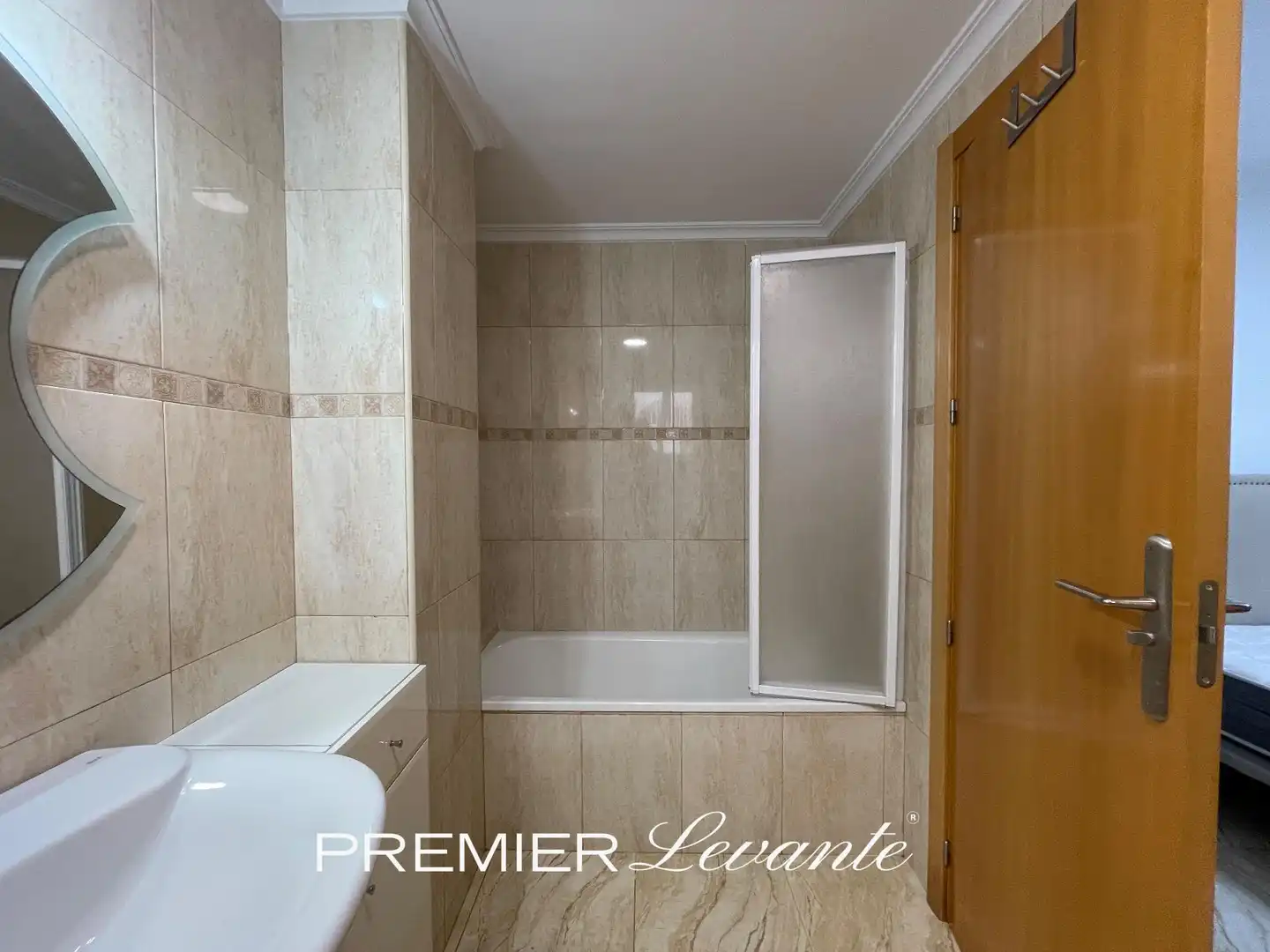 Badezimmer von Wohnung zur Miete in Alicante / Alacant mit Klimaanlage, Terrasse und Abstellraum