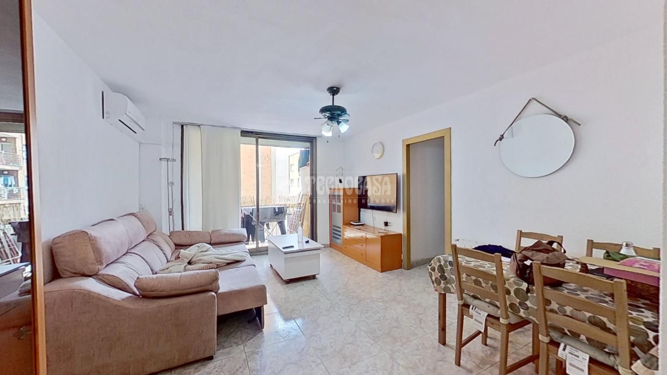 Living room of Flat for sale in Cerdanyola del Vallès  with Heating and Balcony