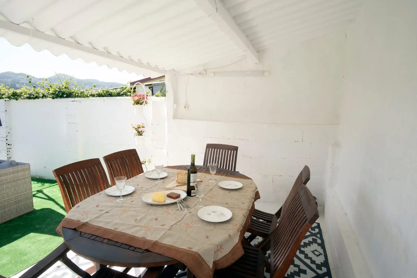 Terrassa de Casa o xalet en venda en Vigo  amb Calefacció, Jardí privat i Parquet