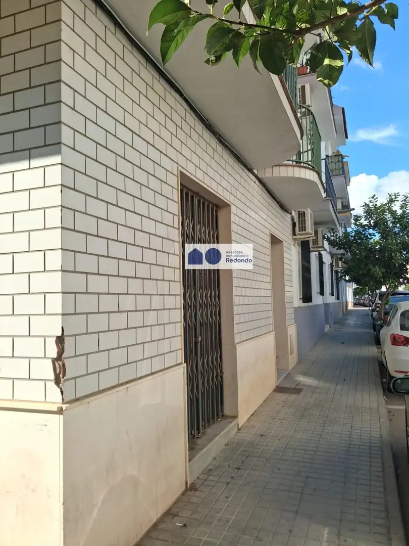 Business premises for sale in Moguer, imagen 2
