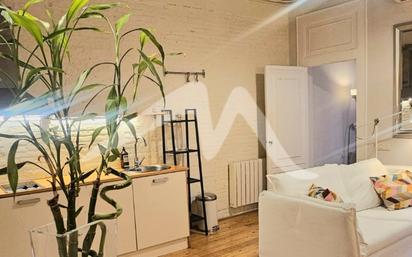 Bedroom of Flat for sale in  Barcelona Capital  with Balcony