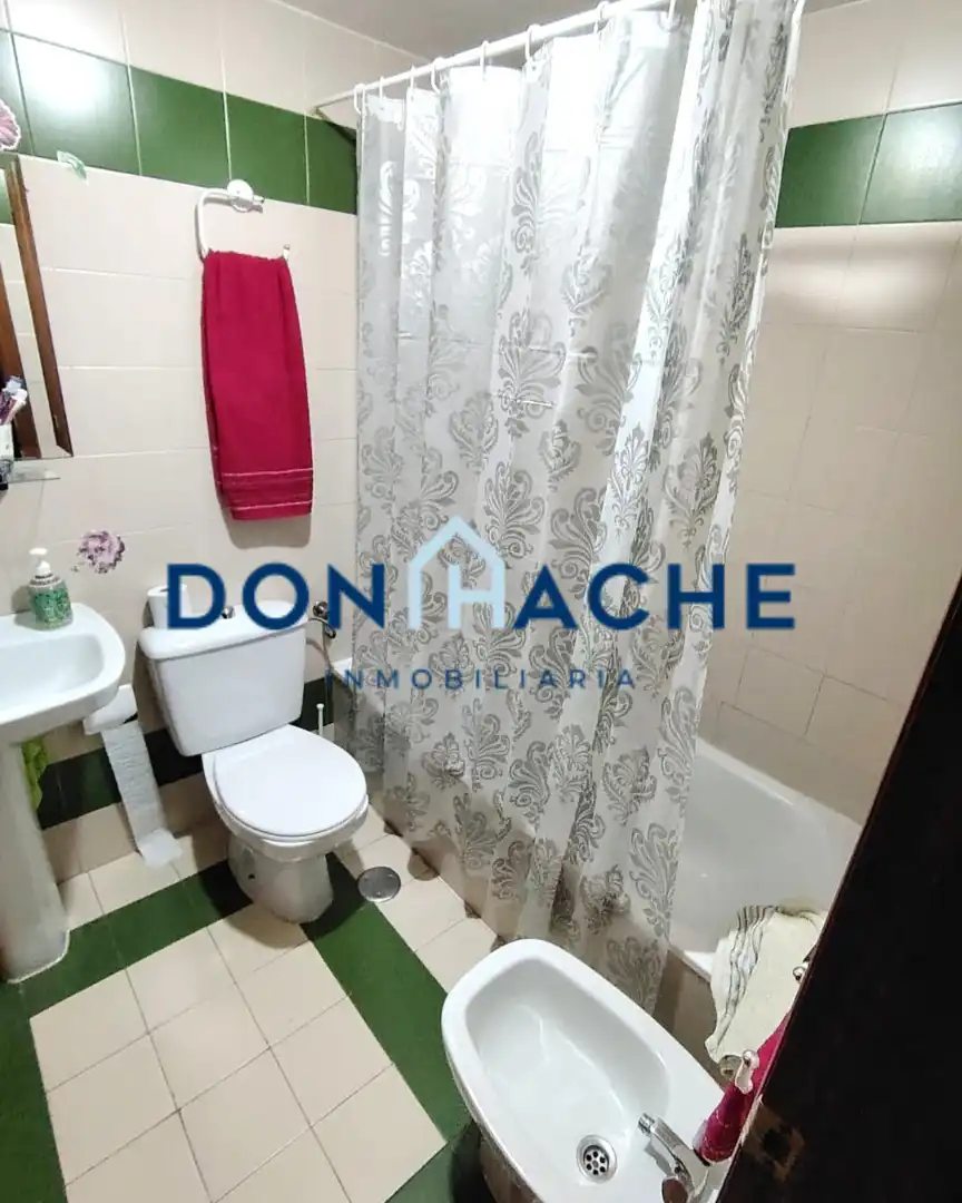 Bathroom of Flat for sale in Mérida  with Air Conditioner and Furnished