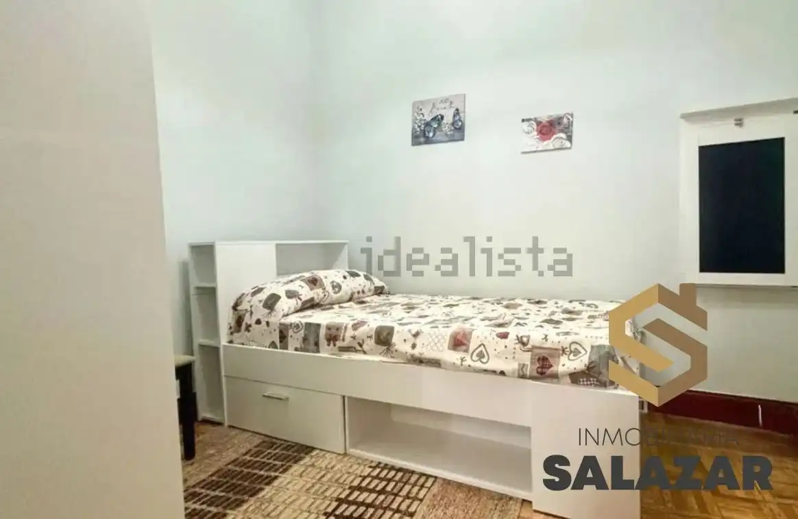 Flat with terrace to rent in Barrenkale, imagen 8