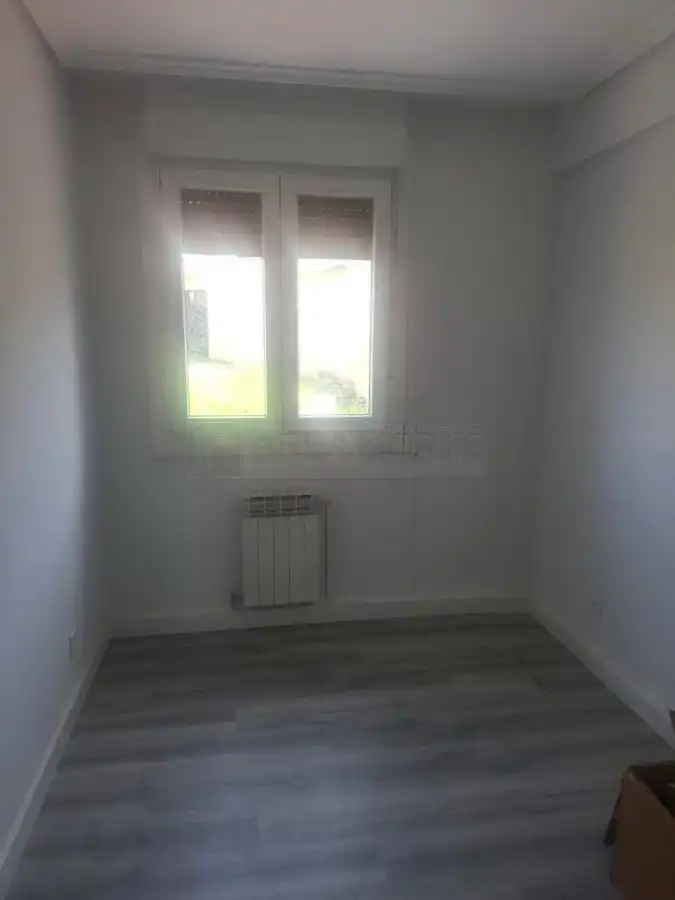 Habitación de Piso en venta en Vitoria - Gasteiz con Calefacción, Parquet y Terraza