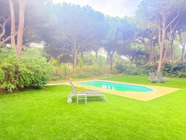 Piscina de Casa o chalet en venta en Chiclana de la Frontera con Aire acondicionado, Jardín privado y Trastero