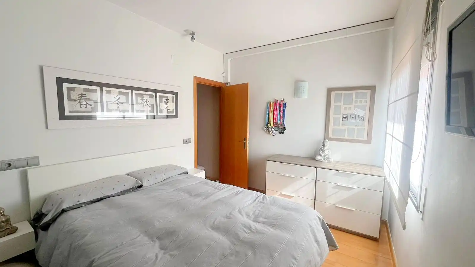 Schlafzimmer von Wohnung zum Verkauf in Sant Feliu de Llobregat mit Klimaanlage, Heizung und Parkett