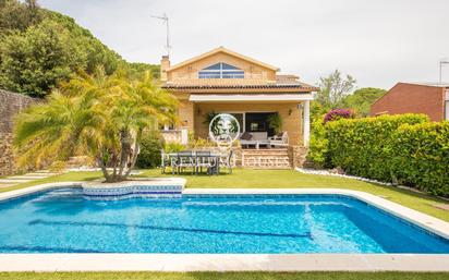Exterior view of House or chalet for sale in Arenys de Mar  with Air Conditioner, Heating and Private garden