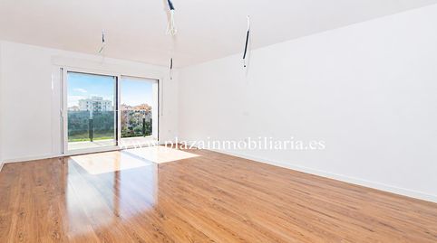 Foto 2 de Piso en venta en Poleares, Lucena