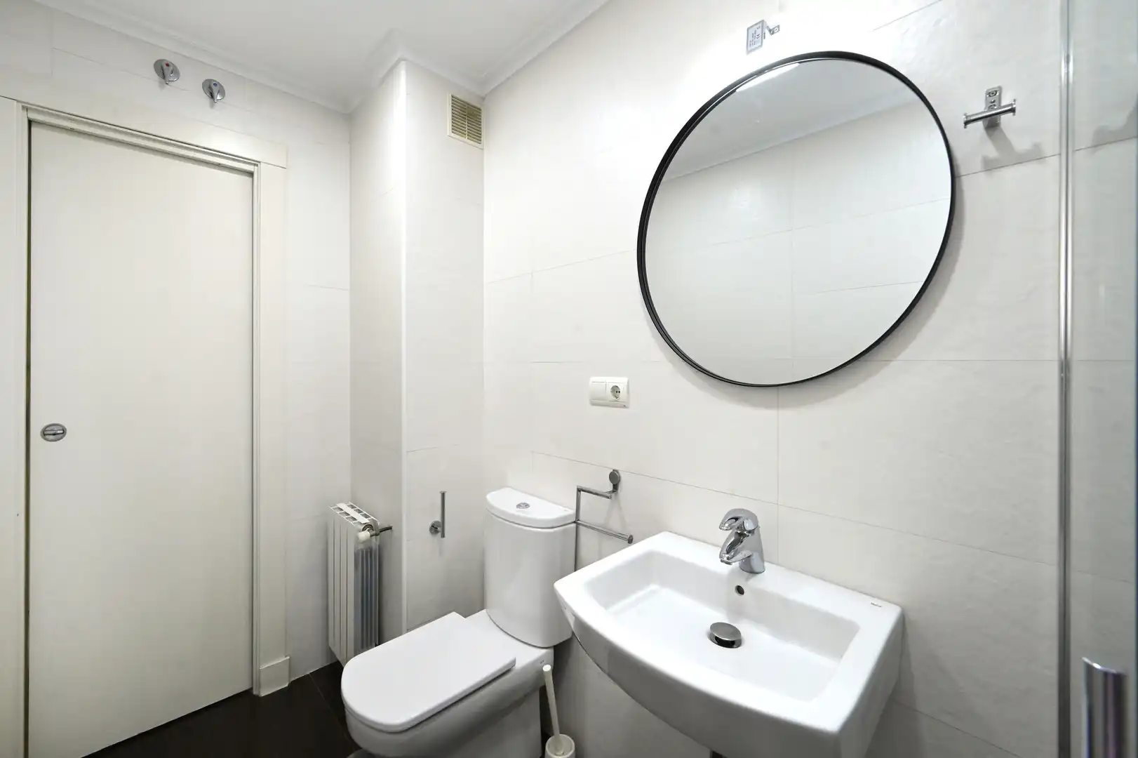 Flat for rent in Avenida Doctor Diego Madrazo, Valdenoja