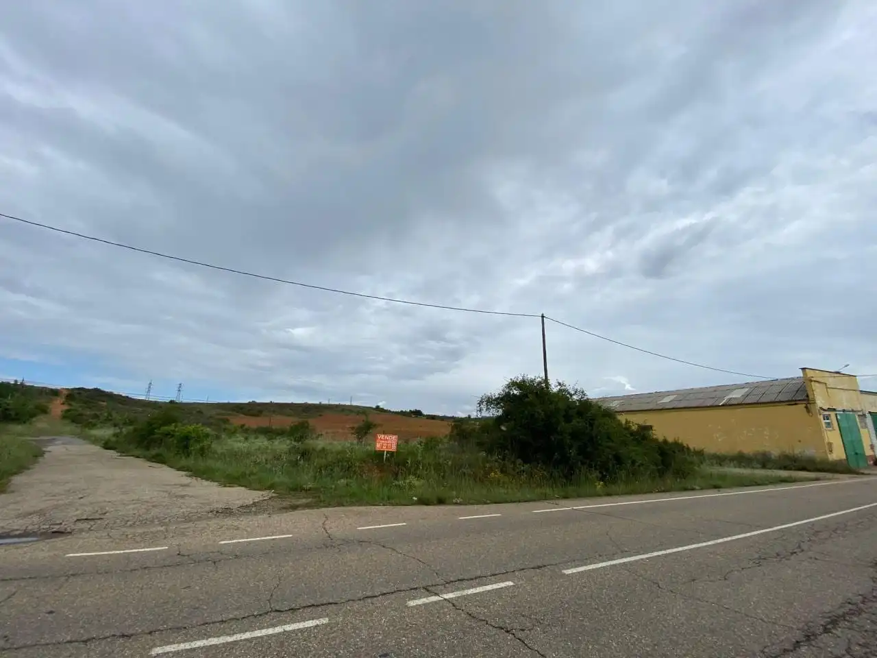 Terreny industrial en venda en Valdefresno