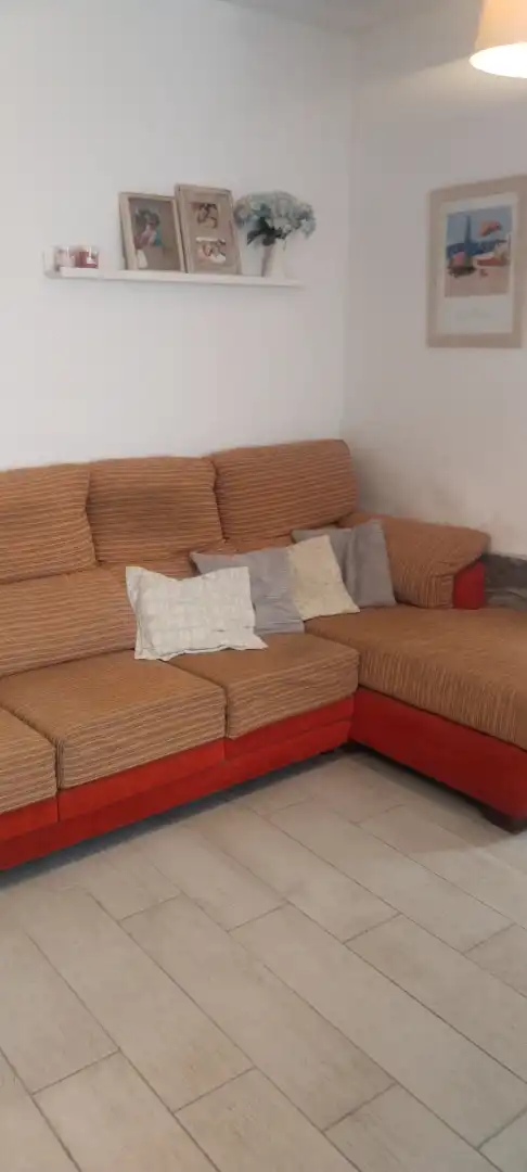 Wohnzimmer von Erdgeschoss zur Miete in Ribadesella mit Möbliert, Ofen und Waschmaschine