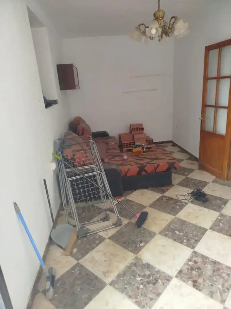 Sala d'estar de Casa adosada en venda en Ardales