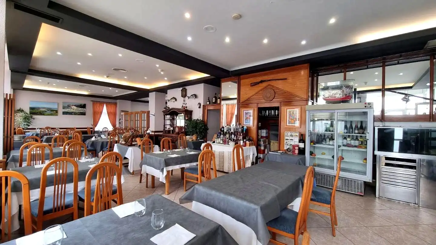 Local comercial en venda a Soto de la Marina, imagen 2