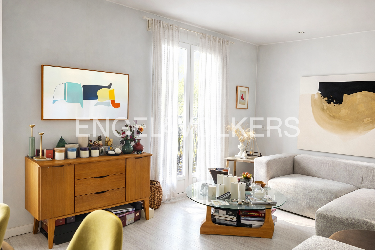 Sala d'estar de Apartament en venda en  Madrid Capital amb Calefacció i Balcó