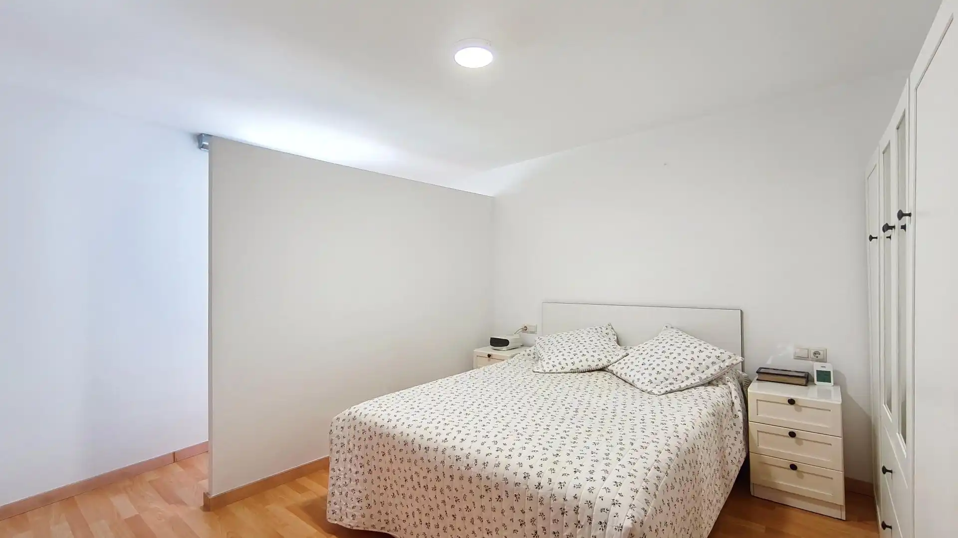 Dormitori de Casa o xalet en venda en Olesa de Montserrat amb Aire condicionat, Terrassa i Piscina
