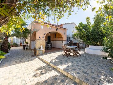 Casa amb jardí en venda a Carrer Valls