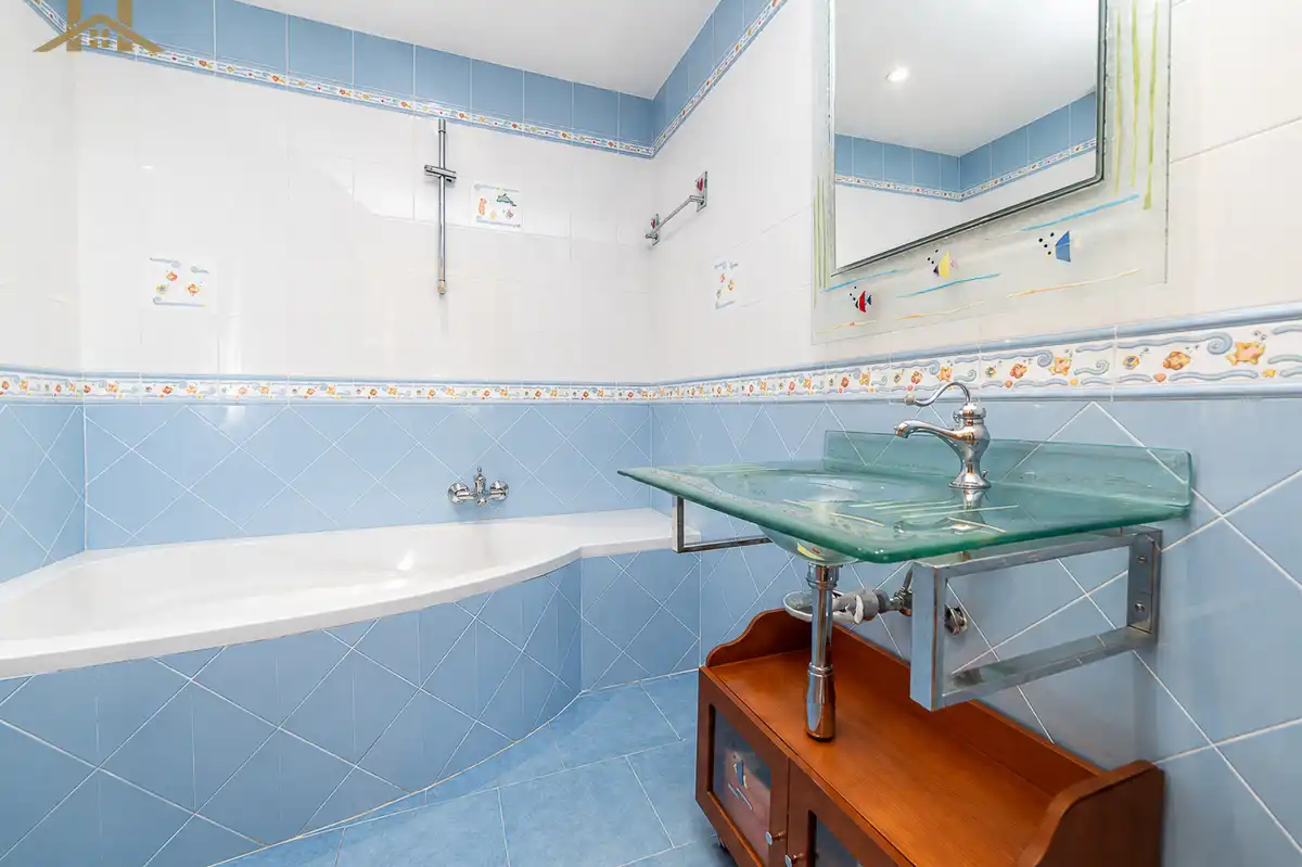 Baño de Casa o chalet en venta en Villaviciosa de Odón con Aire acondicionado, Calefacción y Jardín privado