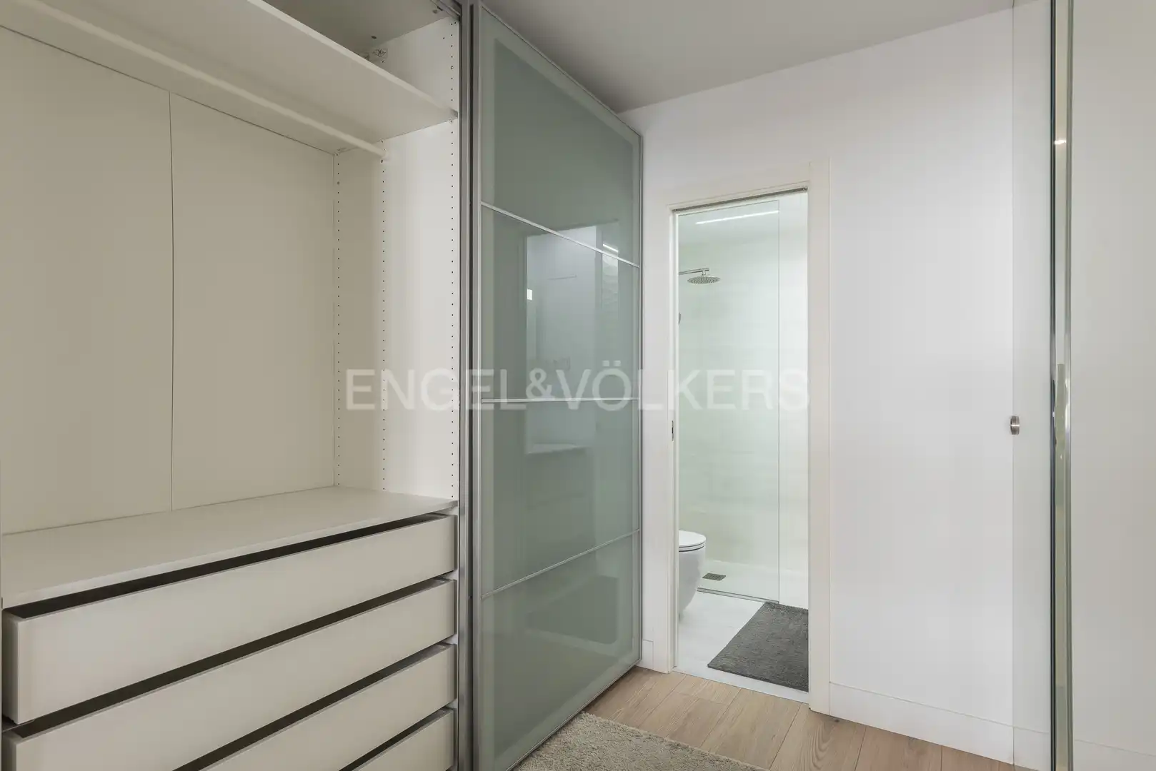 Habitación de Piso de alquiler en Madrid con Aire acondicionado, Calefacción y Amueblado