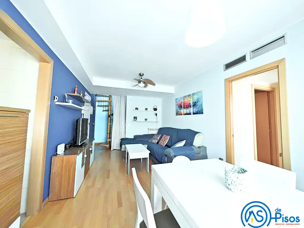 Sala de estar de Piso de alquiler en Cadrete con Calefacción, Jardín privado y Parquet