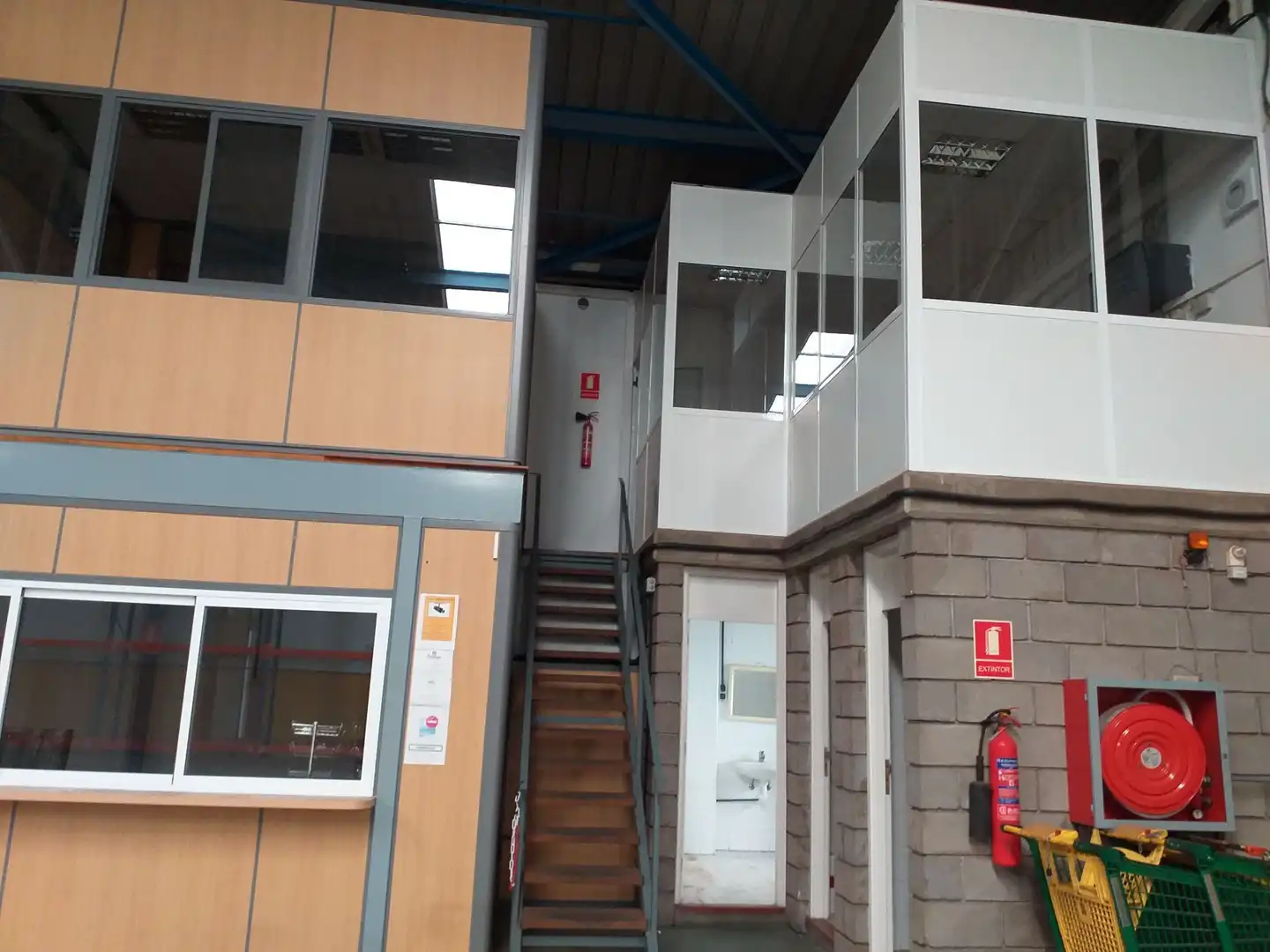 Fabrikhallen zur Miete in El Rosario
