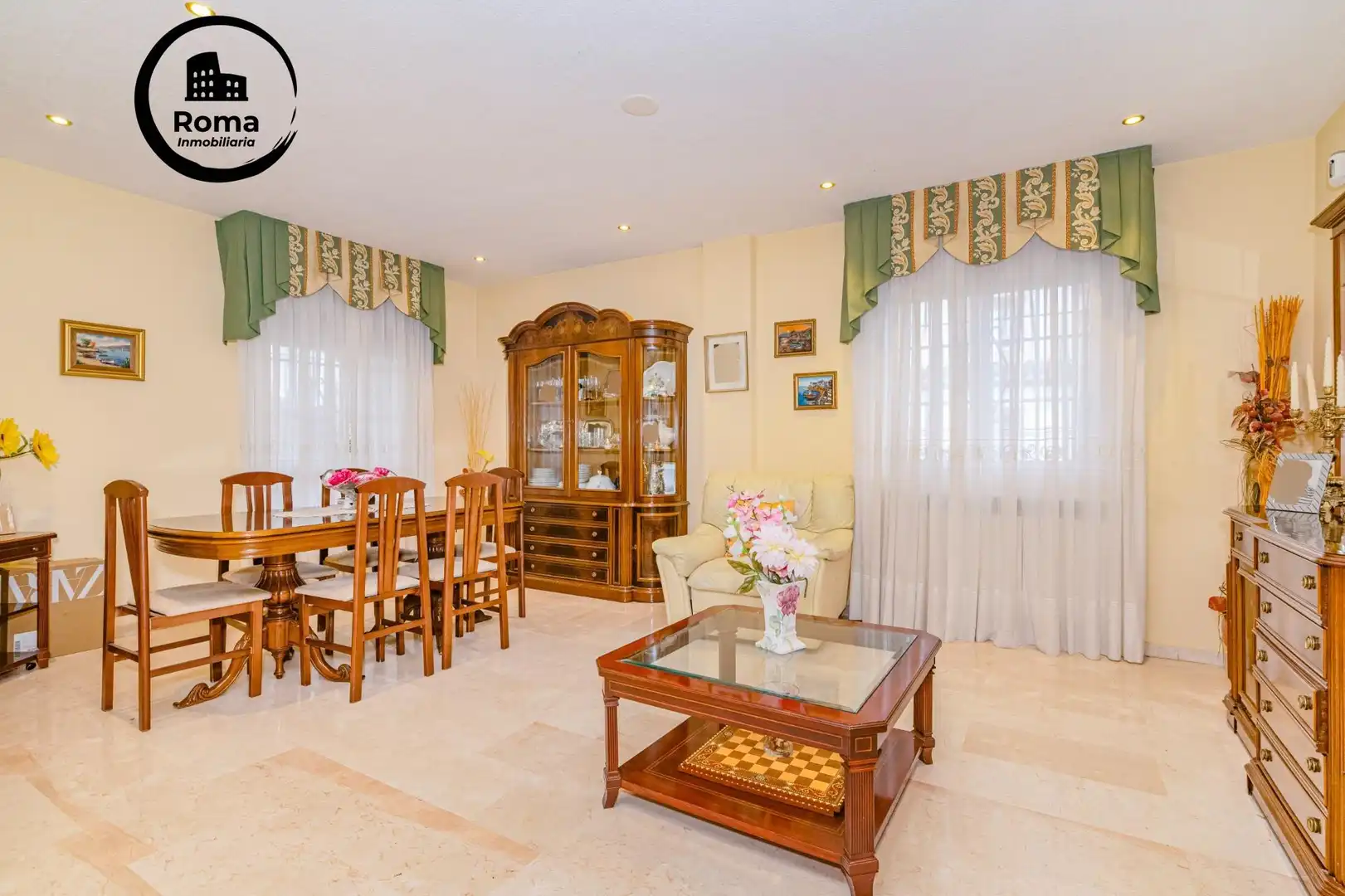 Casa aparellada amb jardí en venda a La Zubia Ciudad, imagen 2