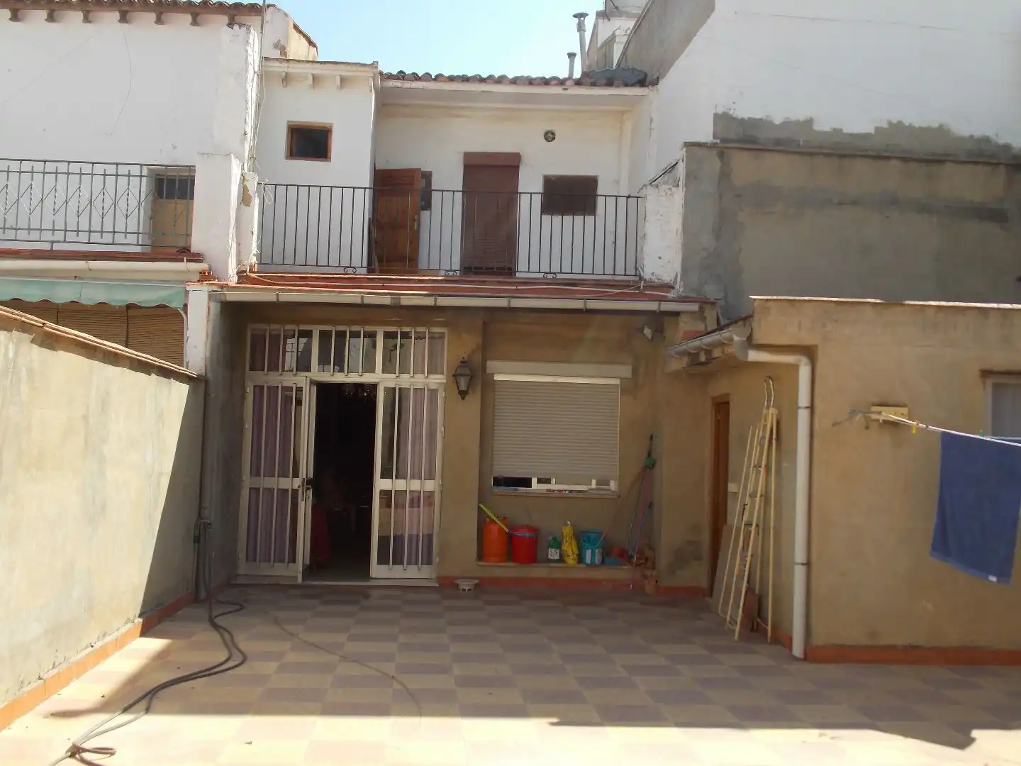 Vista exterior de Casa o chalet en venta en Montserrat con Balcón