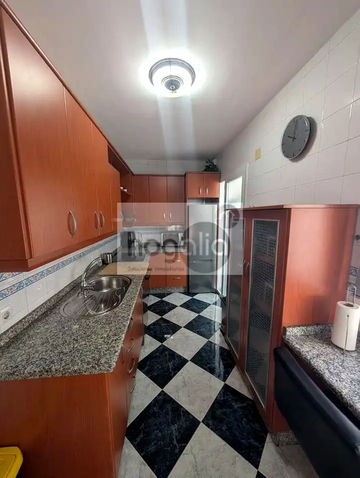 Kitchen of Flat for rent in Sevilla  with Air Conditioner, Terrace and Swimming Pool
