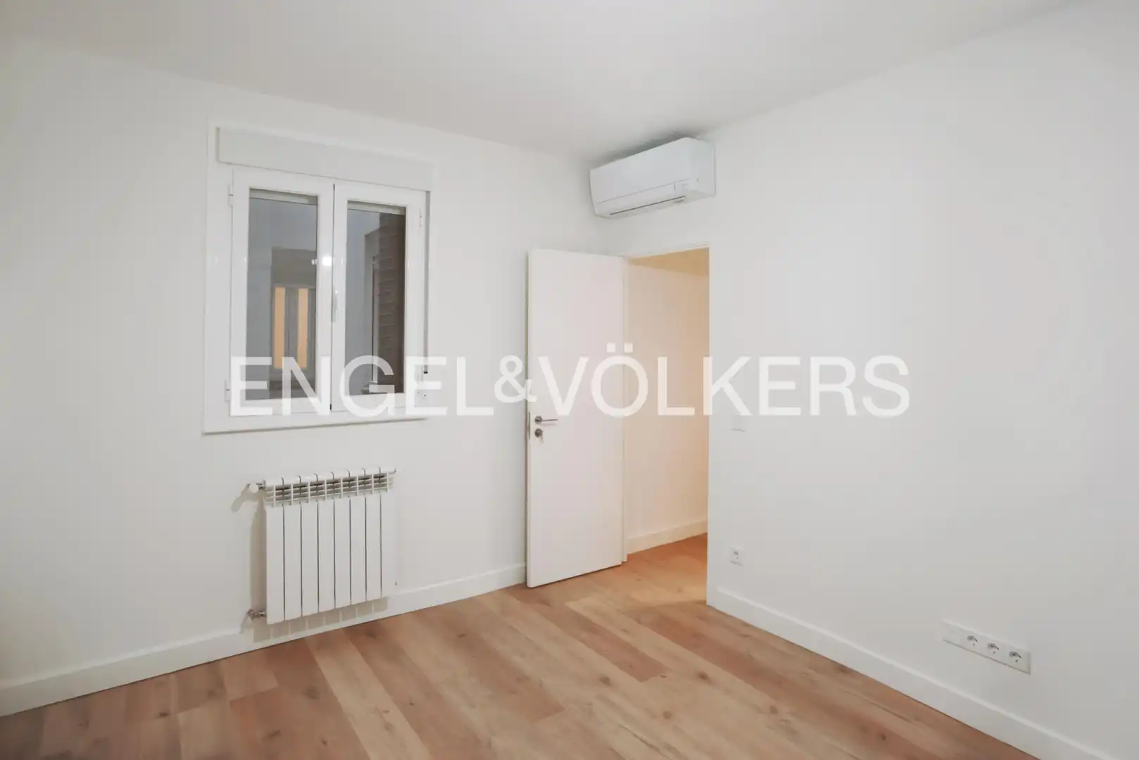 Habitación de Piso en venta en Madrid con Aire acondicionado y Calefacción