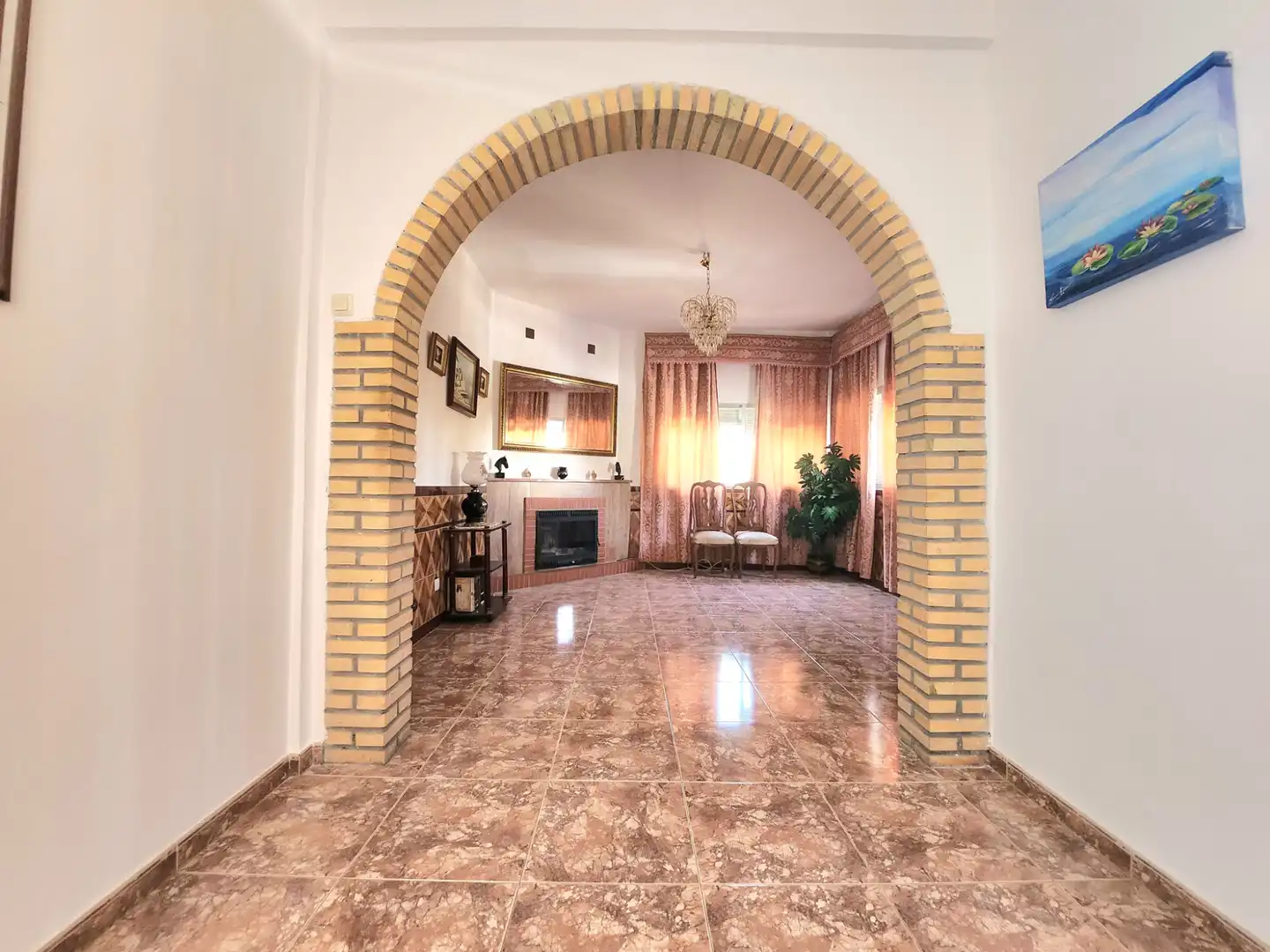 Haus oder Chalet zum Verkauf in Alcalá de Guadaira mit Privatgarten, Terrasse und Abstellraum