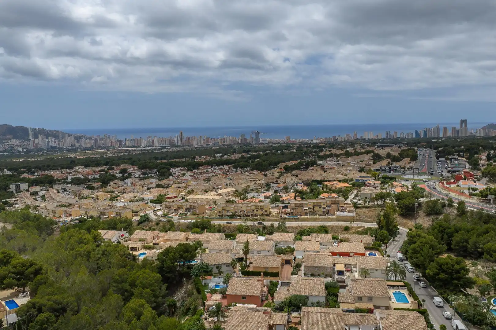 Vista exterior de Casa o xalet en venda en La Nucia amb Calefacció, Jardí privat i Terrassa