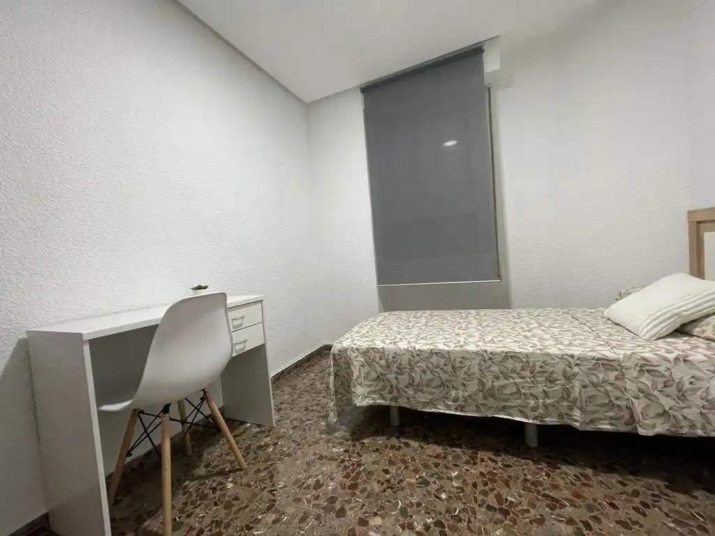 Habitació a Reina Victoria - Miguel Hernández