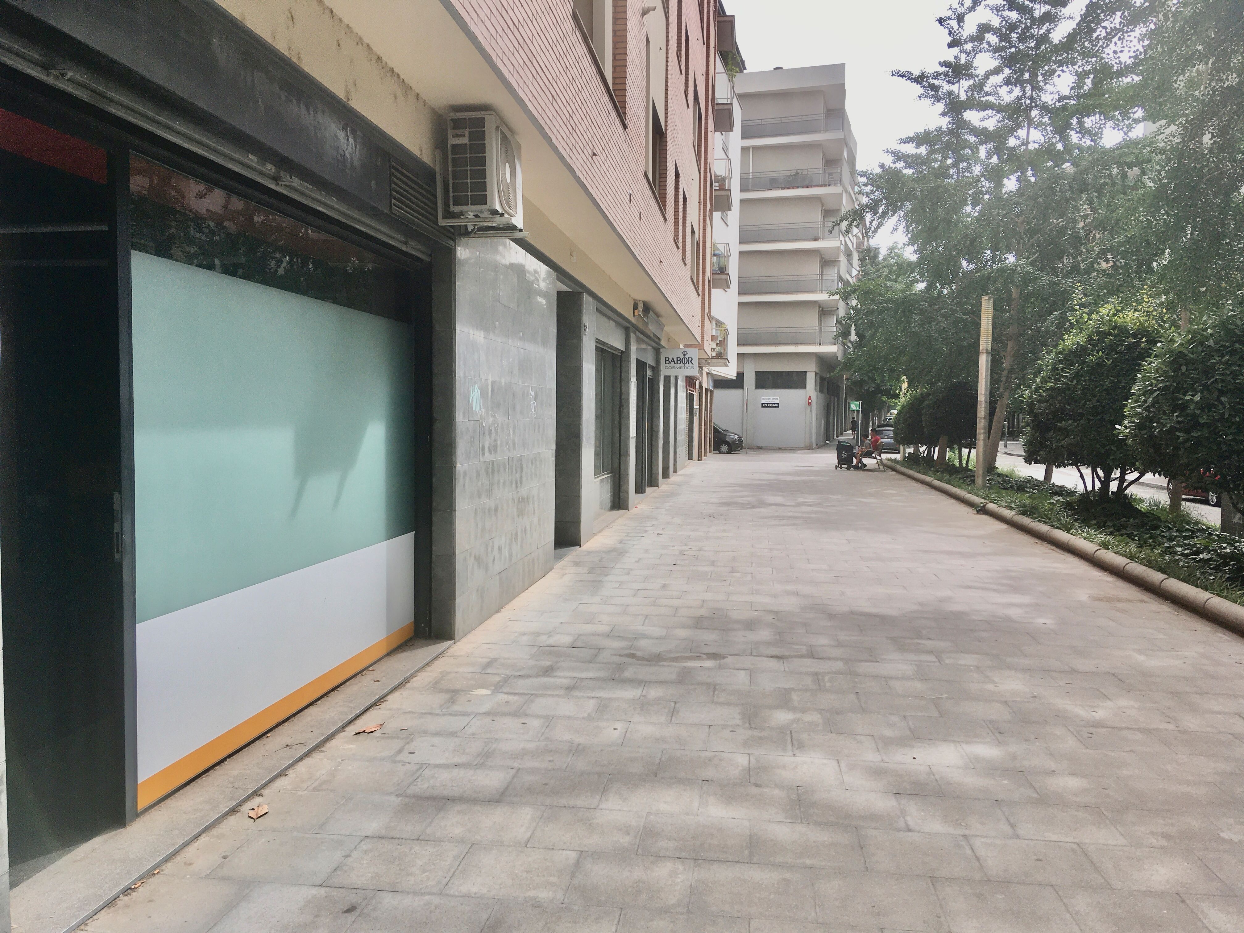 Local de lloguer a Carrer de Bernat Boades, La Devesa