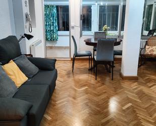 Living room of Flat to rent in  Zaragoza Capital  with Heating, Parquet flooring and Furnished