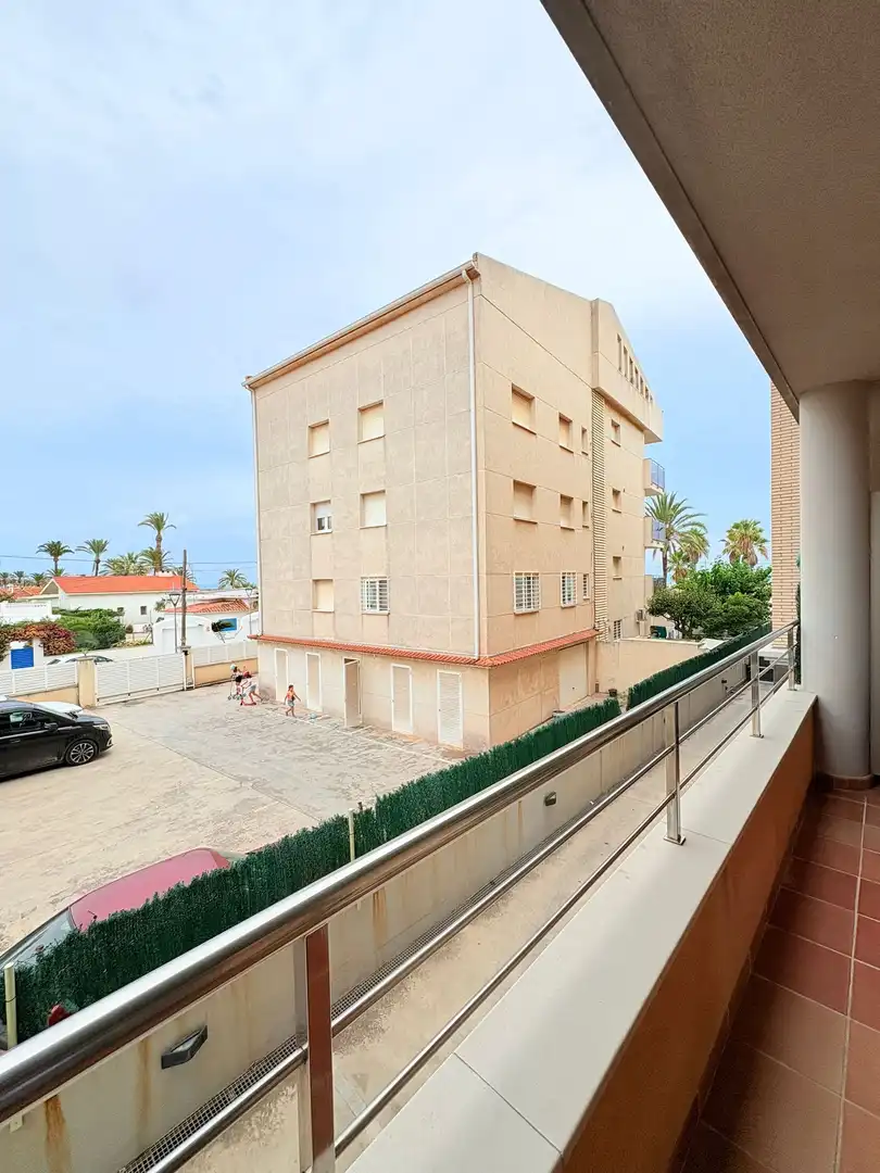Außenansicht von Wohnung zum Verkauf in Cunit mit Terrasse
