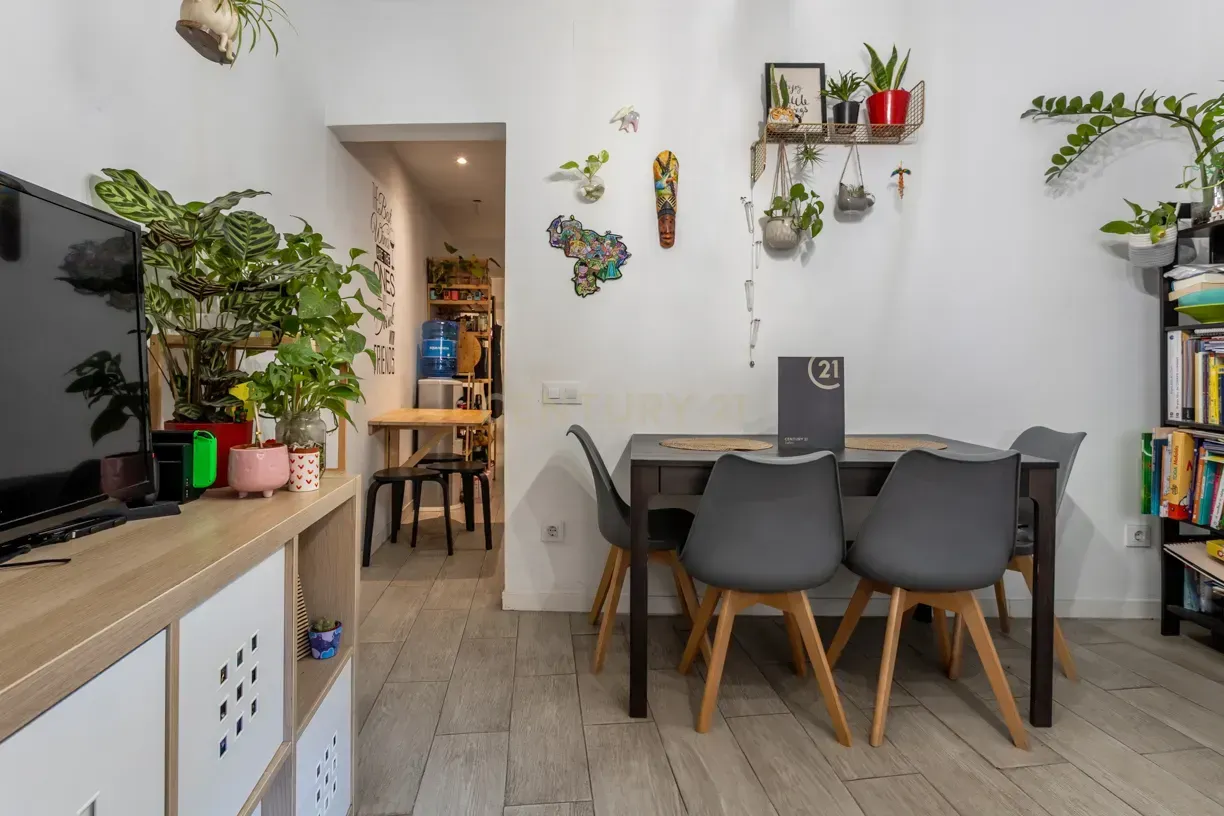 Apartament en venda a Calle Cornellà Modern, Cornellà de Llobregat, Spai, -1, La Gavarra