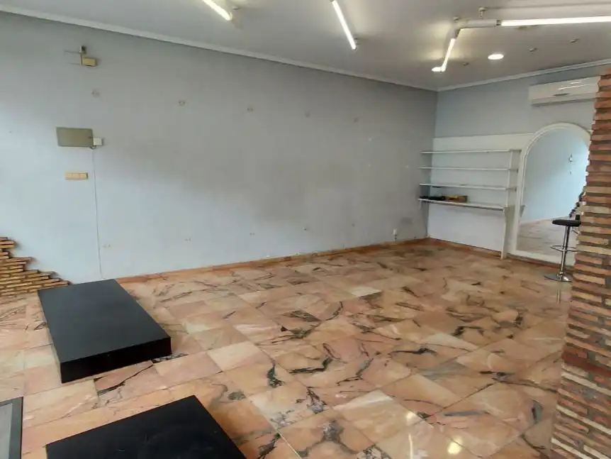 Commercial properties for rent in Elda  with Air Conditioner and Heating