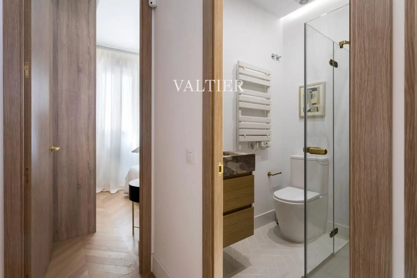 Bathroom of Flat for sale in Madrid  with Terrace and Furnished