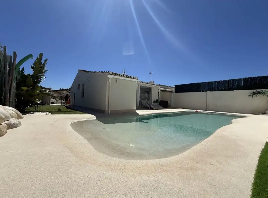 Swimming pool of Houses for sale in Mijas  with Air Conditioner, Heating and Swimming Pool