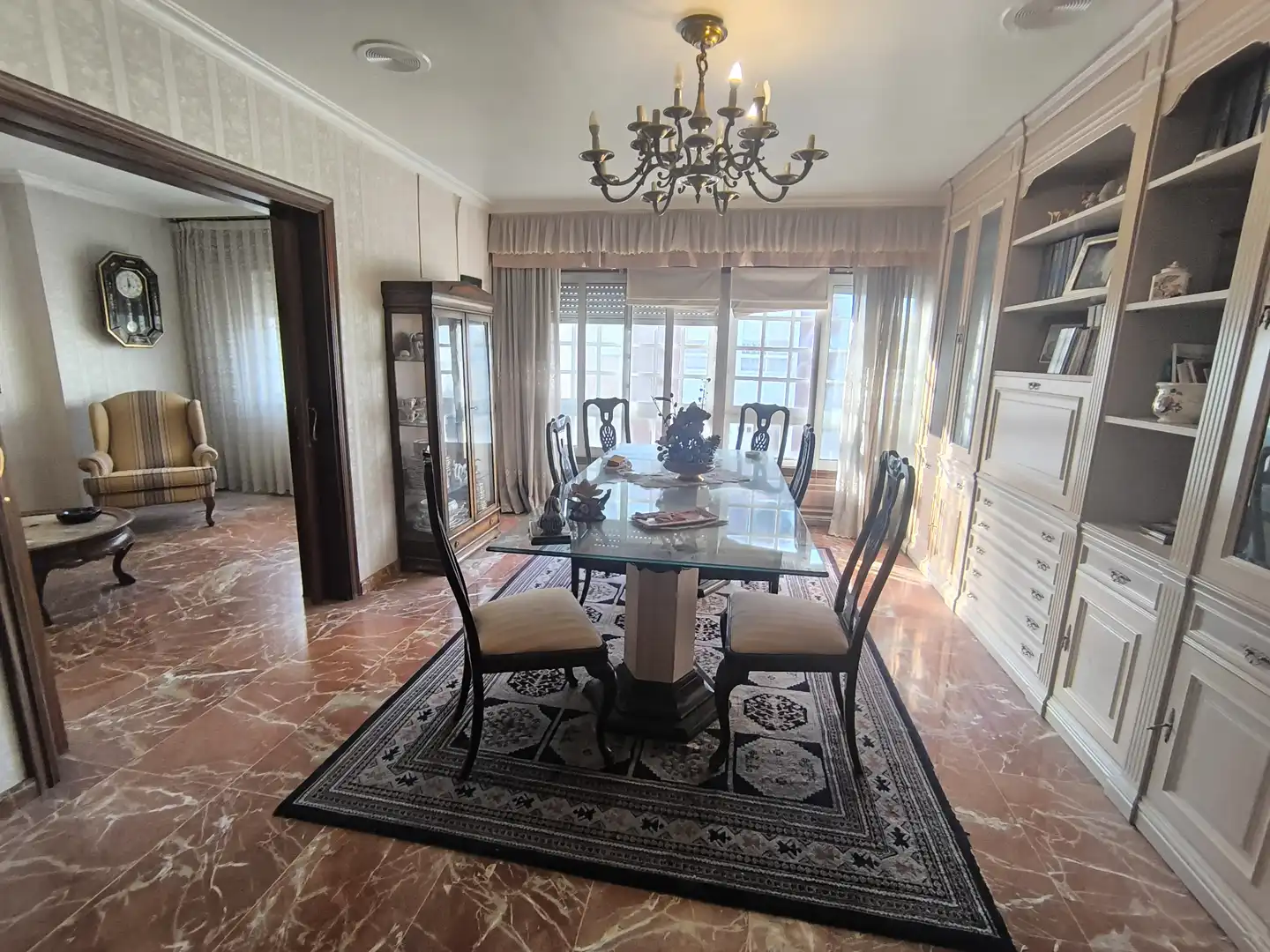 Comedor de Piso en venta en Pontevedra Capital  con Calefacción, Parquet y Trastero