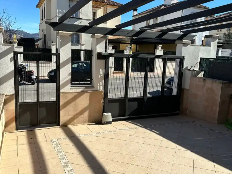 Aparcament de Casa o xalet en venda en La Planilla