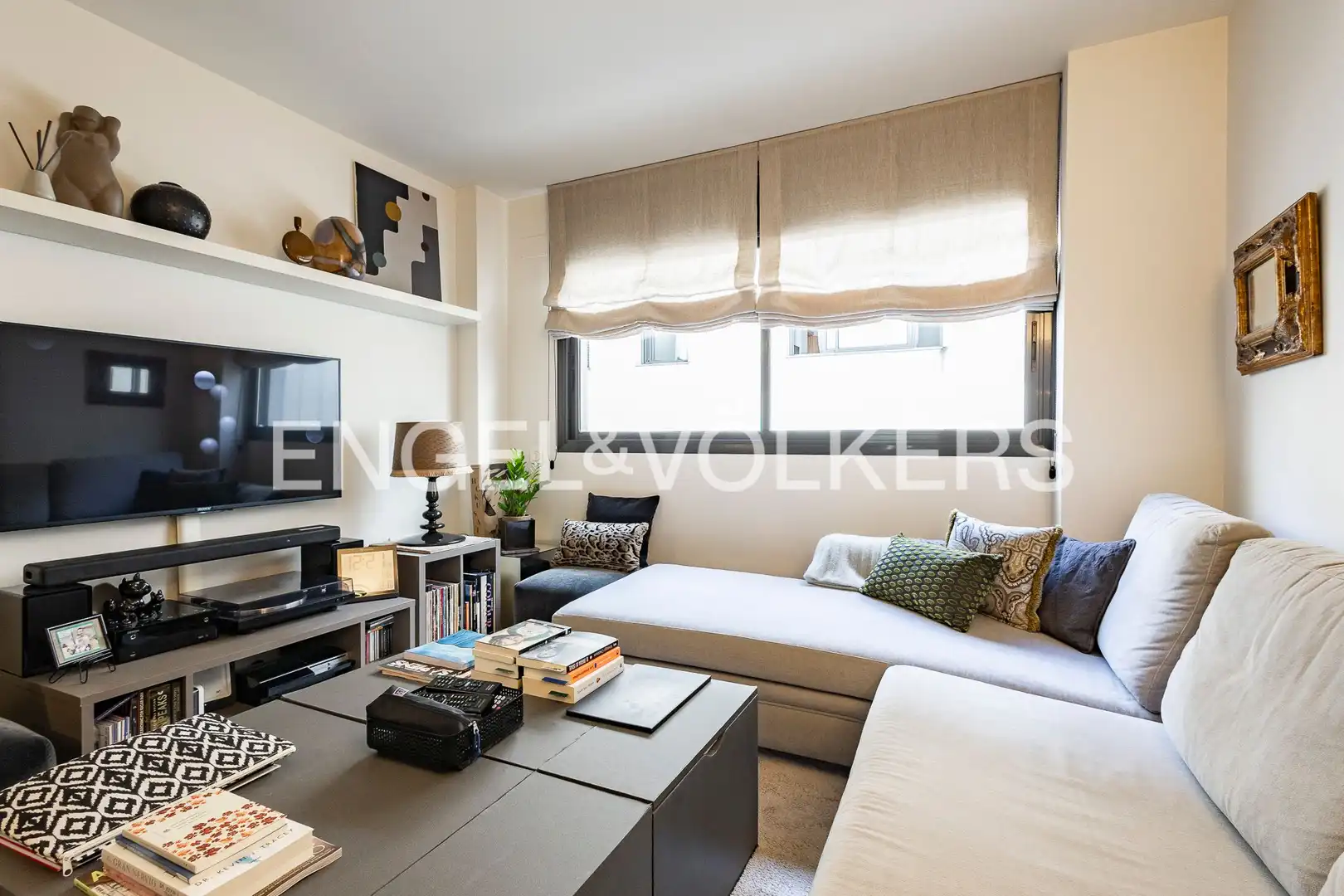 Living room of Duplexes for sale in Barcelona  with Air Conditioner, Heating and Parquet flooring