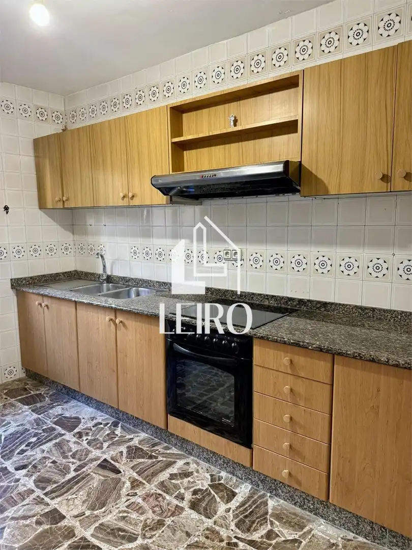 Cuina de Casa o xalet en venda en A Illa de Arousa  amb Terrassa